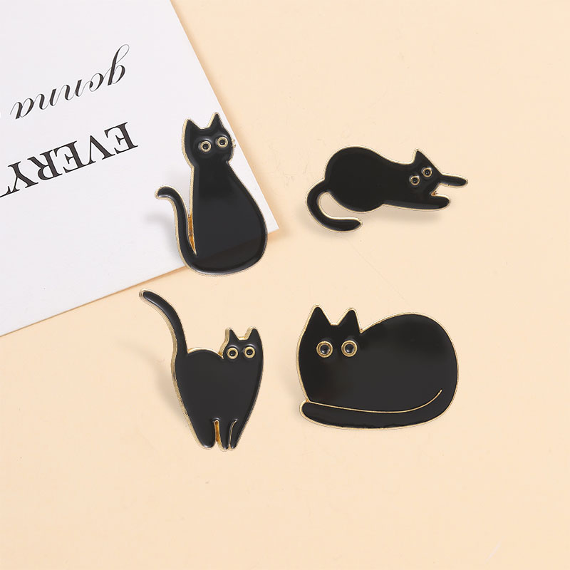 かわいい大きな目黒猫エナメルピンナイフを持った子猫が覗いてい - Edc Everyday Carry Knives のレビューと価格